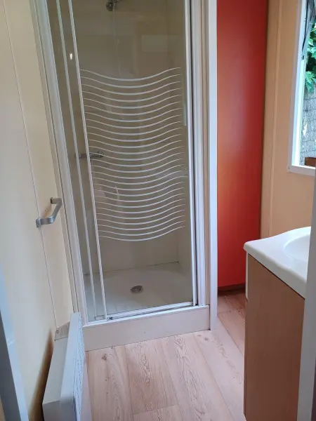 Charmant Bungalow à Saint-Pierre-d'Oléron avec Jardin - Photo 2