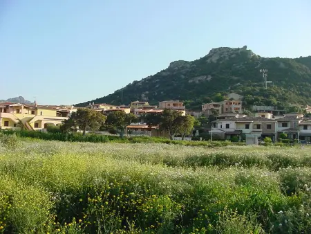 Maison charmante avec terrasse & jardin - Loiri Porto San Paolo - Photo 16