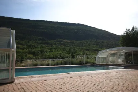 Appartement spacieux à La Roche-sur-le-Buis avec piscine privée. - Photo 9