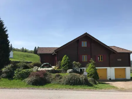 Chalet familial à Vagney + Jardin et Terrain de Bowling - Photo 27