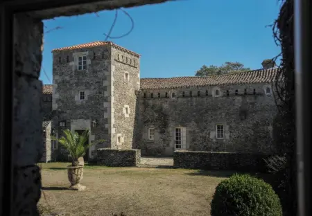 Maison spacieuse proche du centre de Landevieille + jardin clôturé - Photo 10