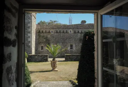 Maison spacieuse proche du centre de Landevieille + jardin clôturé - Photo 11
