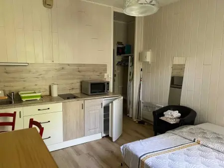 Studio moderne à Néris-les-Bains de 17 m², Appartement 2 personnes à Néris les Bains - Photo 2