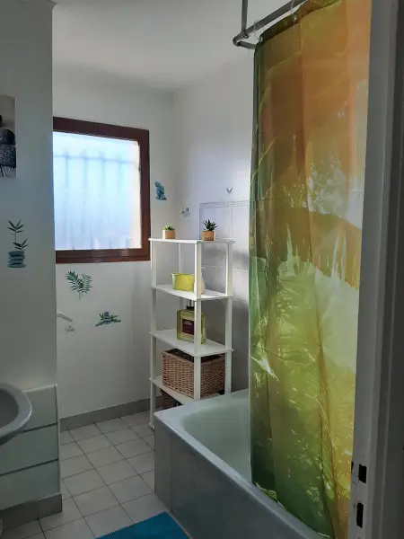 Villa avec jardin à Poussan avec piscine privée ouverte toute l'année - Photo 31