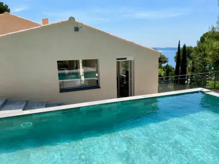 Appartement confortable à Hyères avec piscine privée - Photo 2