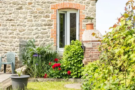 Maison confortable à Rostrenen avec jardin et cheminée - Photo 18