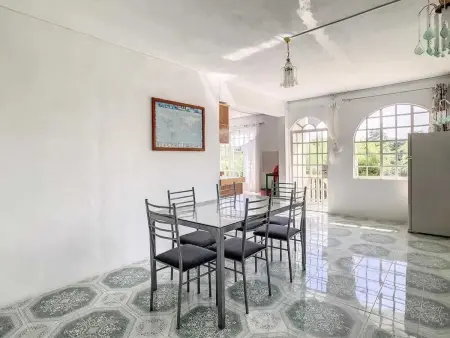 Appartement spacieux à Calodyne avec jardin clos - Photo 3