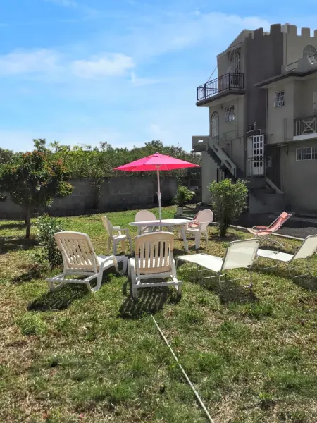 Appartement spacieux à Calodyne avec jardin clos - Photo 13