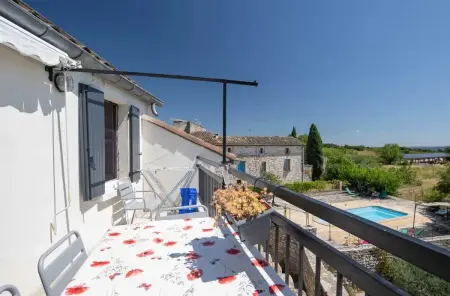 Charmante location avec piscine partagée à Orgnac-l'Aven, 60 m² - Photo 1