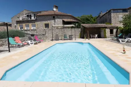 Charmante location avec piscine partagée à Orgnac-l'Aven, 60 m² - Photo 2