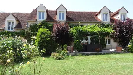 Maison spacieuse avec jacuzzi à Saint-Georges-sur-Baulche - Photo 17