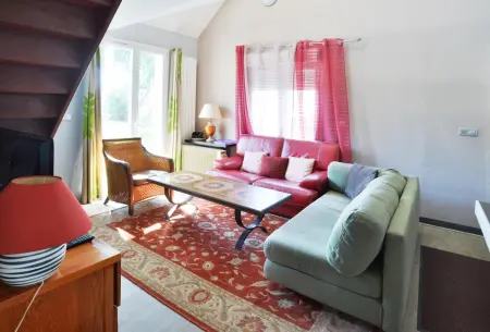 Maison confortable à Férolles-Attilly avec jardin clos - Photo 1