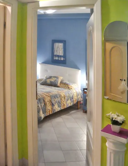 Appartement charmant à 5 km du Colisée à Roma - 55 m² - Balcon - Photo 7