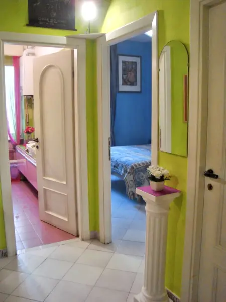 Appartement charmant à 5 km du Colisée à Roma - 55 m² - Balcon - Photo 8