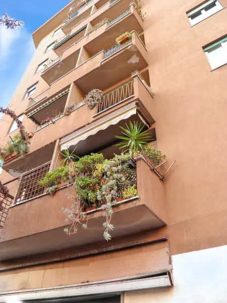 Appartement charmant à 5 km du Colisée à Roma - 55 m² - Balcon - Photo 27