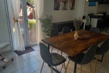 Maison conviviale en pleine nature à Gréoux-les-Bains, 3 chambres - Photo 8
