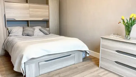 Maison moderne à Saint-Pol-de-Léon avec jardin privé - Photo 2