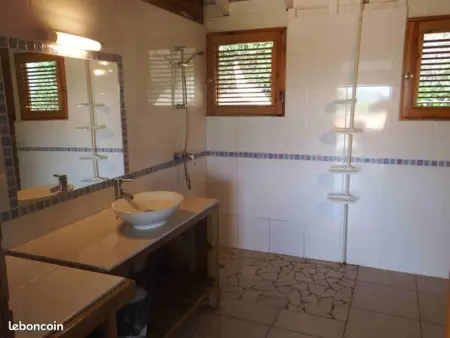 Maison en bord de mer à Pointe-Noire avec piscine partagée - Photo 4