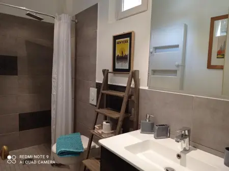 Havre de paix avec piscine privée et jardin à Cheval-Blanc - Photo 6