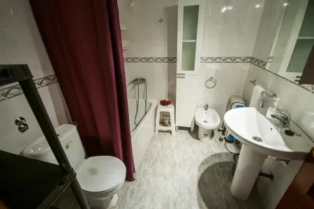 Appartement moderne à Plasencia avec balcon et parking - Photo 5