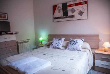Appartement moderne à Plasencia avec balcon et parking - Photo 12