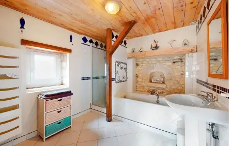 Maison spacieuse avec piscine et vue sur jardin à Fourches - Photo 30
