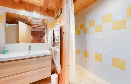 Maison spacieuse avec piscine et vue sur jardin à Fourches - Photo 32