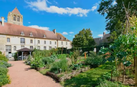 Maison spacieuse avec piscine et vue sur jardin à Fourches - Photo 41