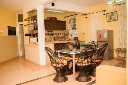 Appartement spacieux à Pereybere, 100 m² avec piscine partagée - Photo 2