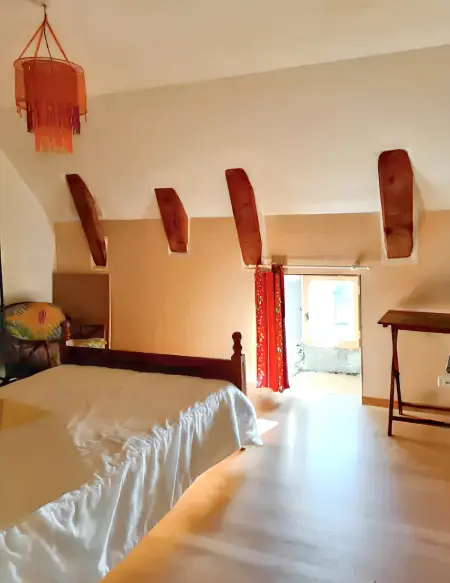 Maison de campagne spacieuse à Chastreix avec cheminée - Photo 8