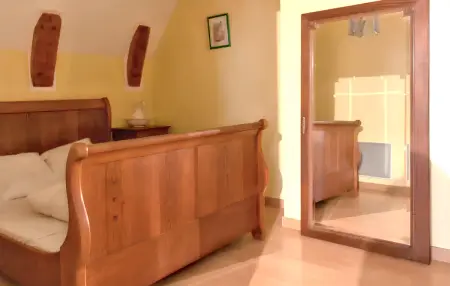 Maison de campagne spacieuse à Chastreix avec cheminée - Photo 9