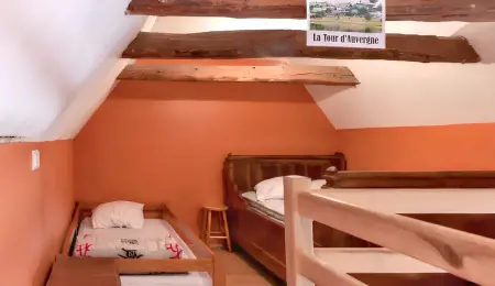 Maison de campagne spacieuse à Chastreix avec cheminée - Photo 11