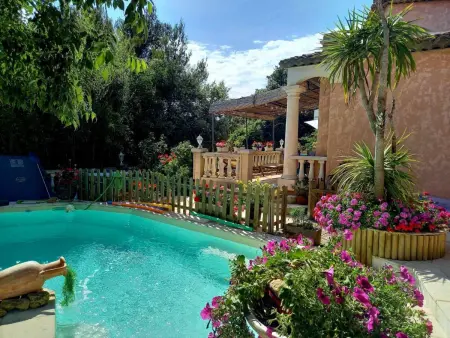 Appartement charmant avec piscine - Salon-de-Provence - 48m² - Photo 1