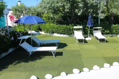 Maison charmante avec jardin à Monopoli, accès direct à la plage. - Photo 2