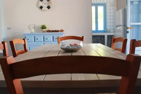 Maison charmante avec jardin à Monopoli, accès direct à la plage. - Photo 4