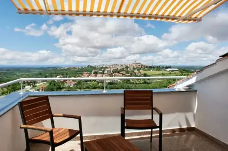 Villa familiale à Buje avec piscine et vue sur la mer - Photo 3