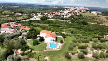 Villa familiale à Buje avec piscine et vue sur la mer - Photo 25