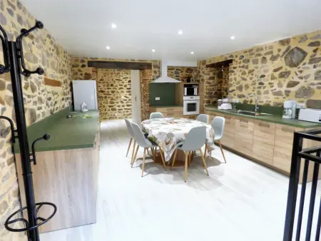 Maison confortable au cœur de Brioude avec parking privé. - Photo 2