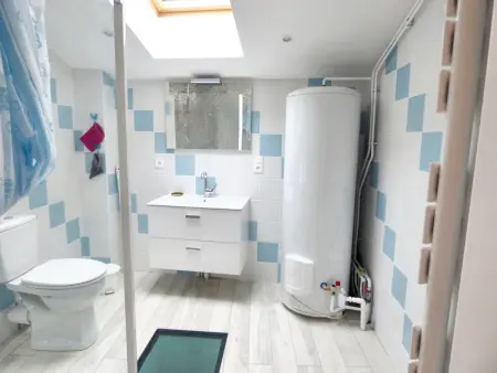 Maison confortable au cœur de Brioude avec parking privé. - Photo 4