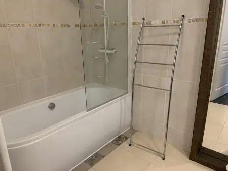 Appartement Moderne à Marseille avec Balcon et Vue sur Jardin - Photo 8