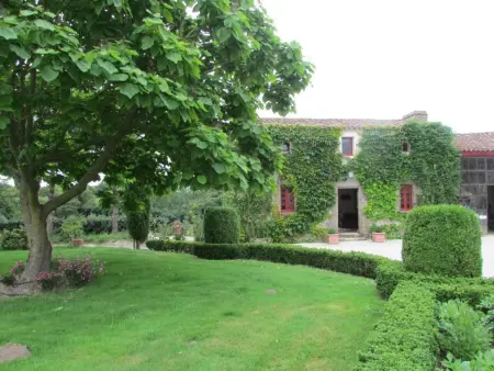 Maison charmante à Landevieille avec jardin clos - Photo 2