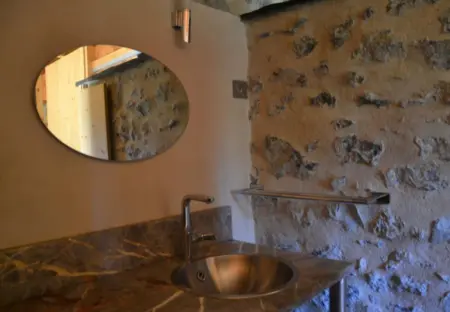 Maison accueillante à Gembrie avec piscine partagée - Photo 9