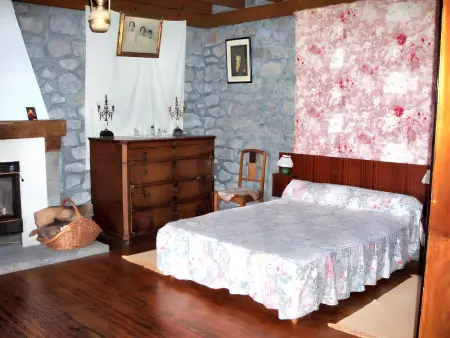 Maison de charme dans le Parc des Volcans d'Auvergne avec terrasse - Photo 8