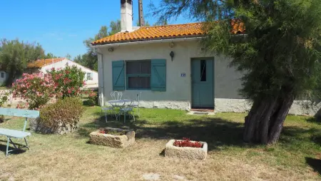 Charmante maison en Camargue avec piscine partagée - Photo 25