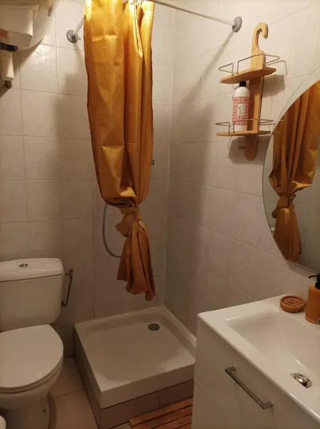 Charmant appartement à Montargis de 35 m² avec vue sur le lac - Photo 6