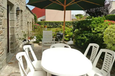 Maison confortable proche de Ploudalmézeau avec jardin - Photo 12