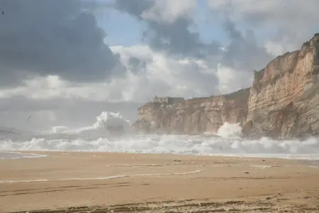 Appartement spacieux avec vue mer à Nazaré - 120 m², cheminée - Photo 23