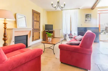 Maison chaleureuse à Éringes avec jardin et parking inclus - Photo 3