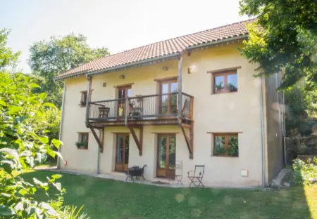 Maison charmante à Gembrie + Piscine partagée & vue montagne - Photo 11