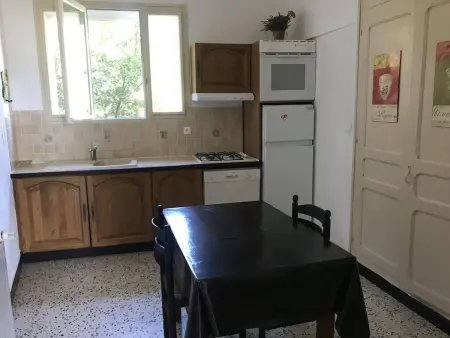 Maison charmante à Orgnac-l'Aven avec piscine partagée. - Photo 16